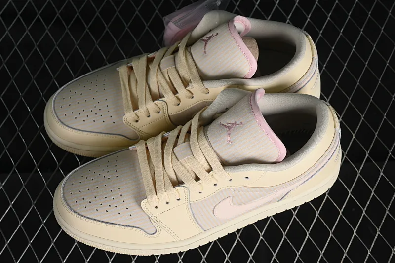 All Categories Air Jordan Jordan Series Basketball Shoes Air Jordan 1 Low Air Jordan 1 Low AJ1 Joe 1 Khaki Pink Low-top Cultural Basketball Shoes FQ1925-100